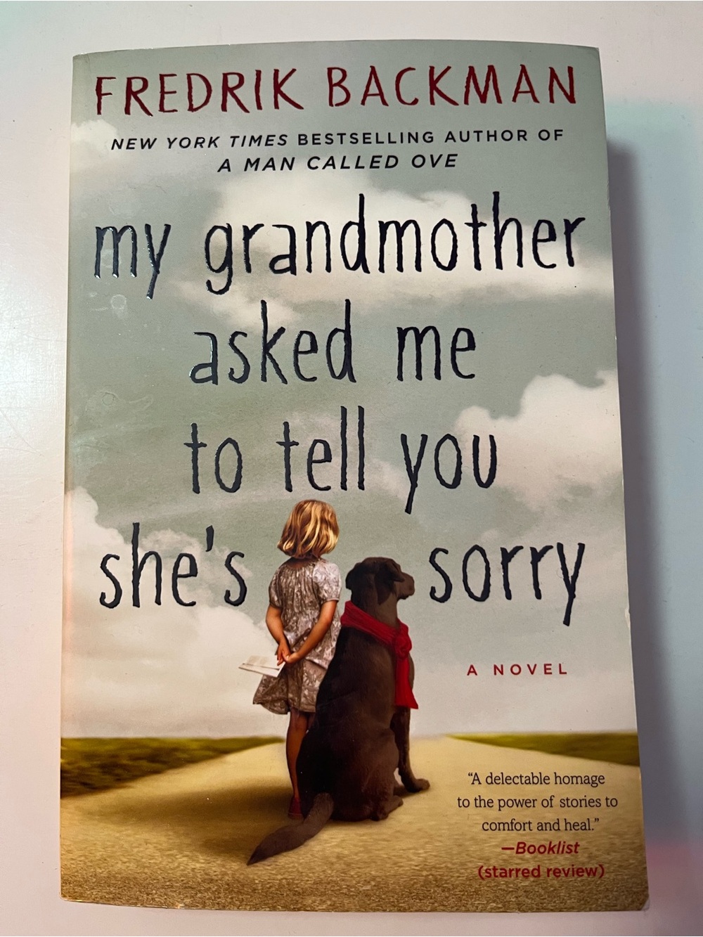 My Grandmother Asked Me to Tell You She's Sorry - Fredrik Backman (Green Cover)